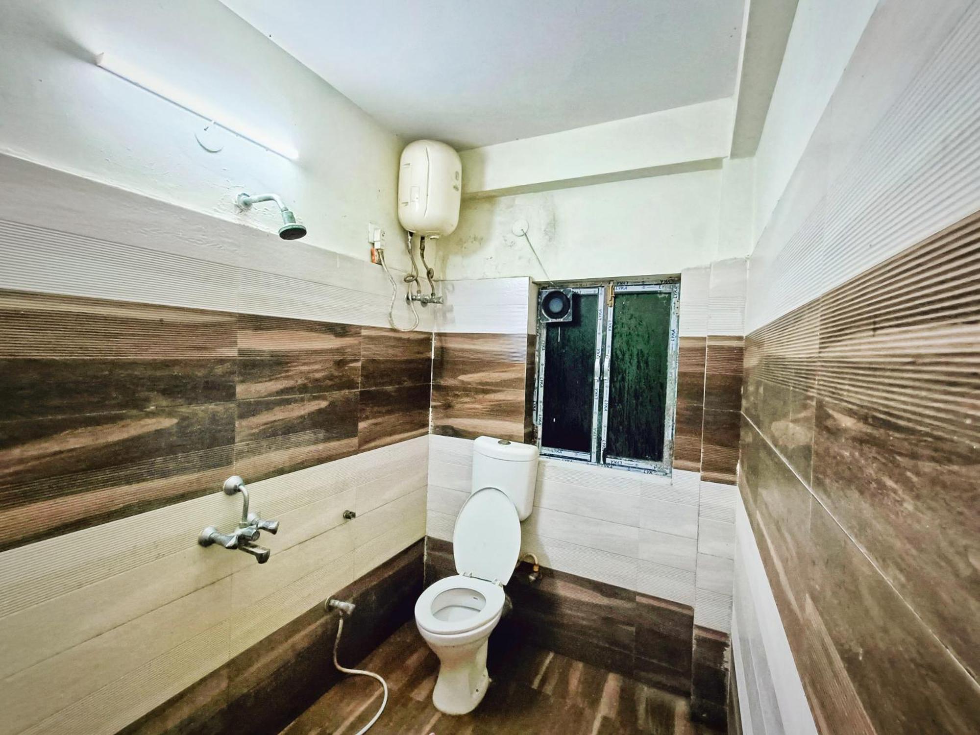 Rest Inn Hotel Newtown Road Near Tata Medical 콜카타 외부 사진