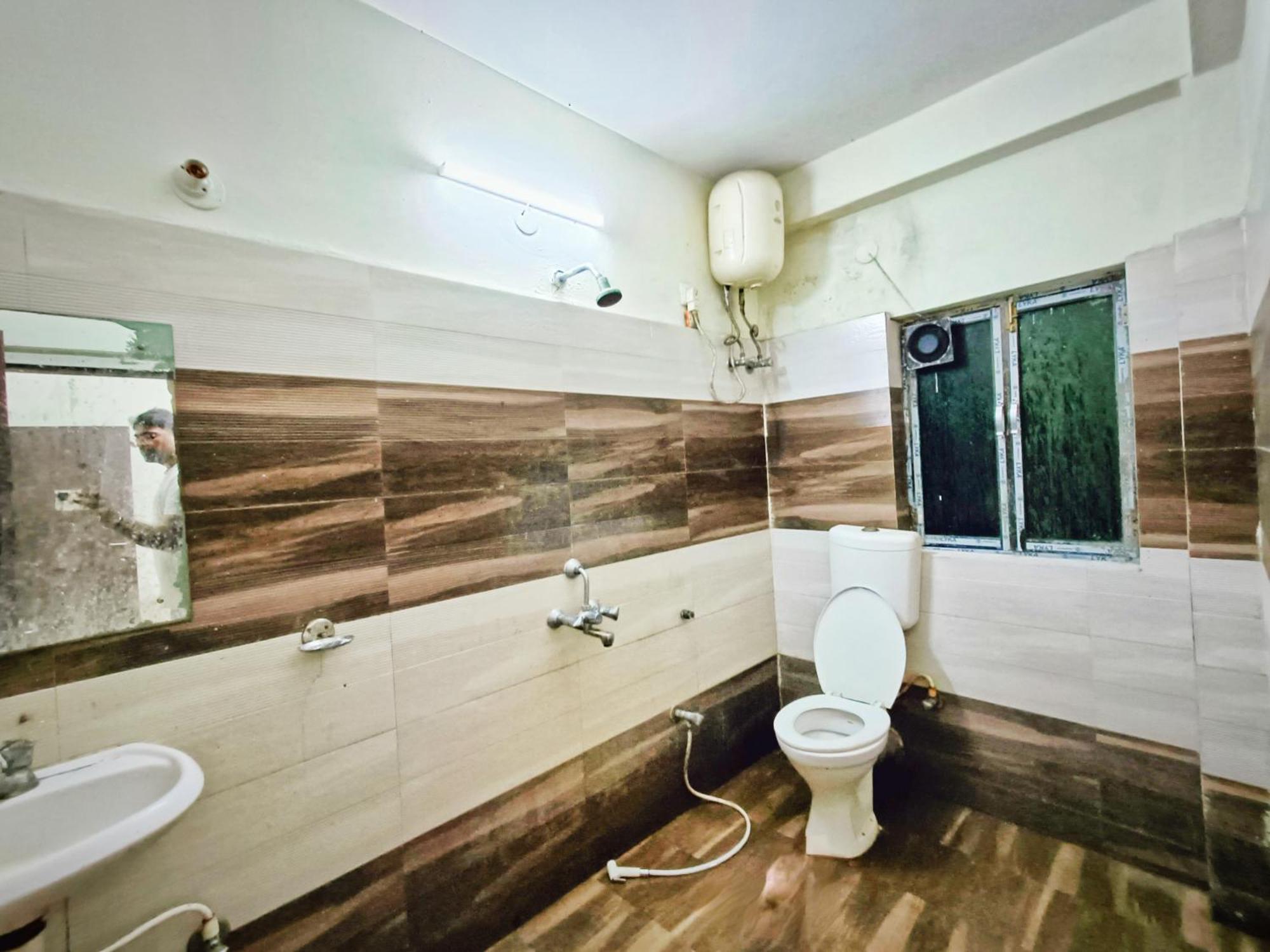 Rest Inn Hotel Newtown Road Near Tata Medical 콜카타 외부 사진
