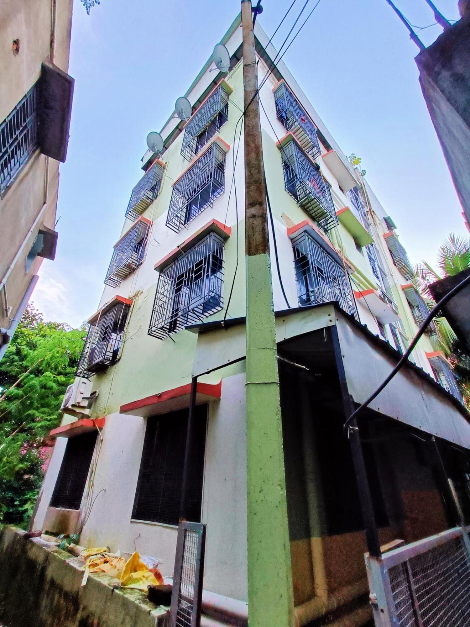 Rest Inn Hotel Newtown Road Near Tata Medical 콜카타 외부 사진